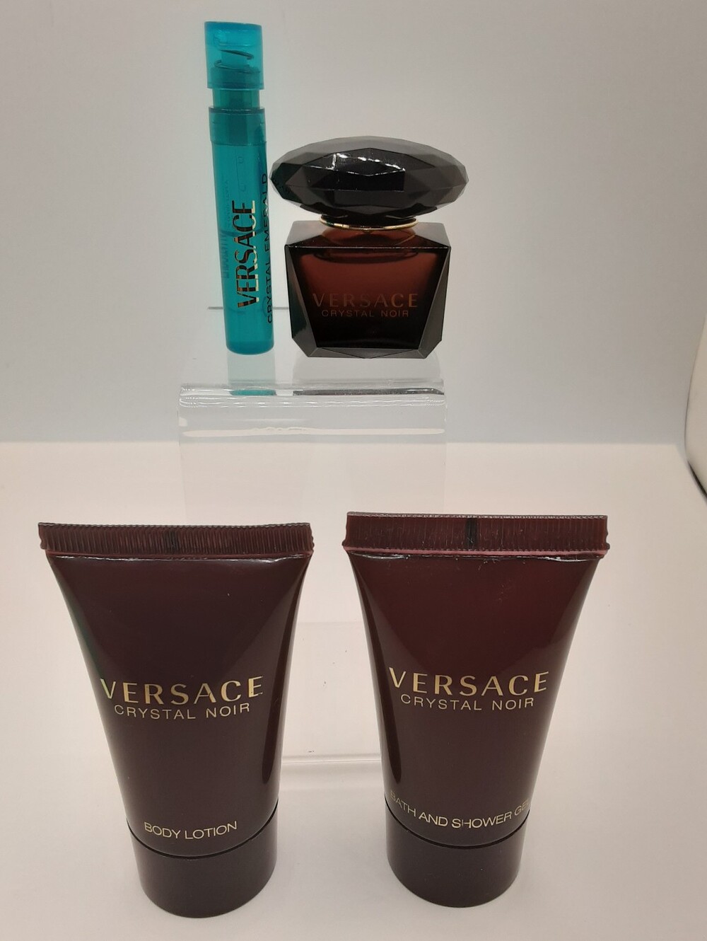 Versace Crystal Noir EDT 0.17 OZ Perfume Mini, Shower/Bath Gel & Body Lotion - Picture 9 of 9